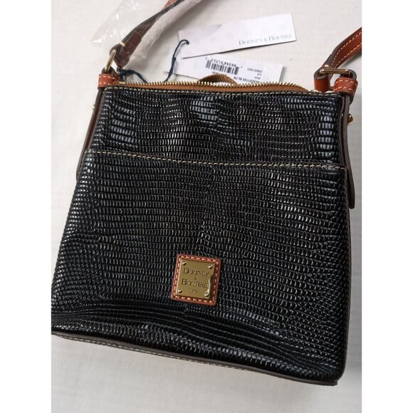 Dooney & Bourke Lizard Embossed Letter Carrier Crossbody Black Leather Bag NWT - Picture 2 of 11